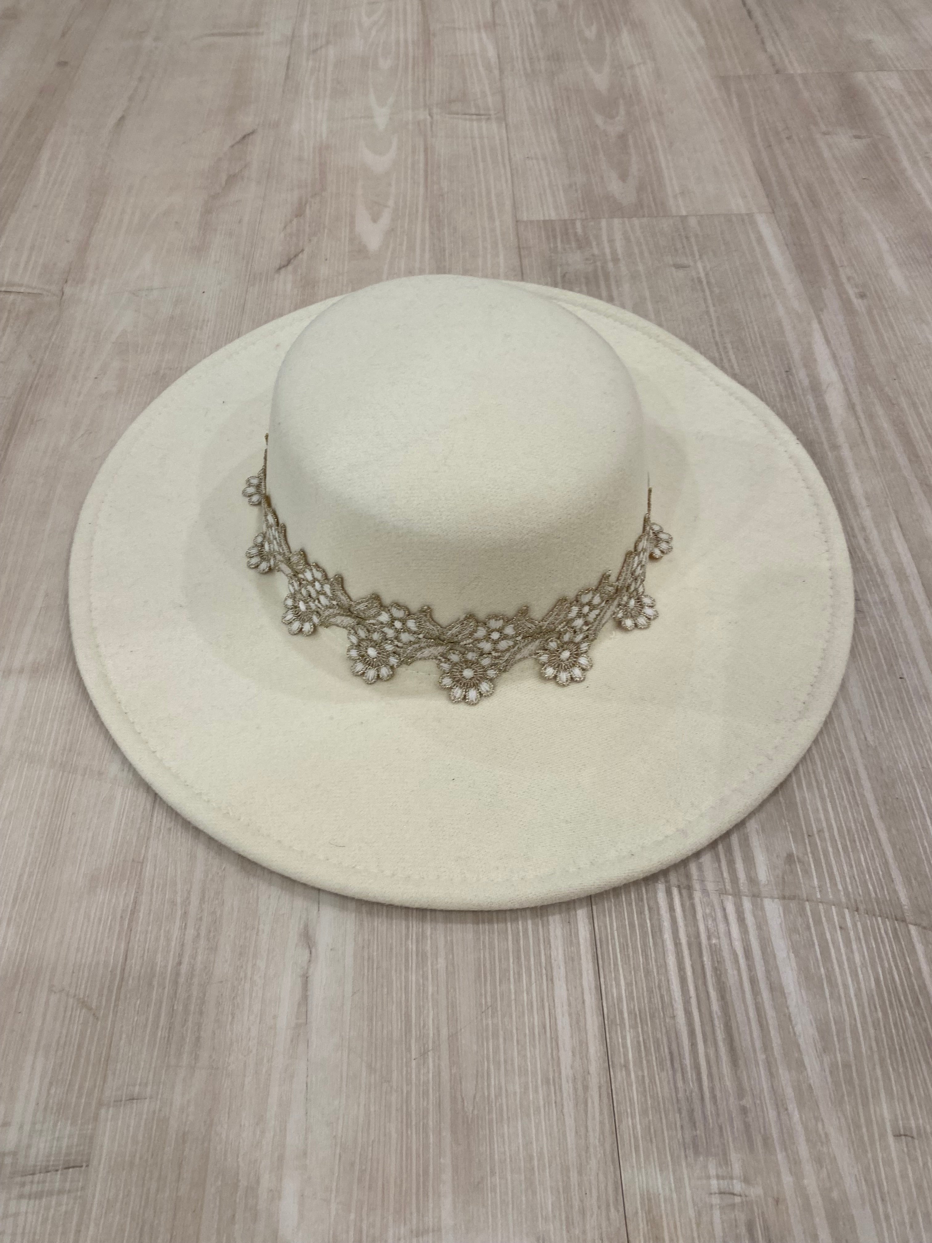 Joyfolie hat that western feel?? • • • photographer  main image 2