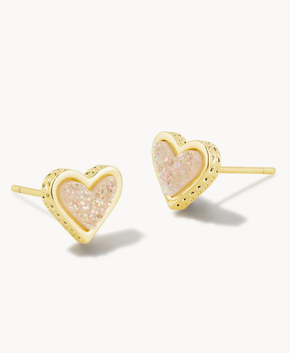 Ari Heart Stud Ear