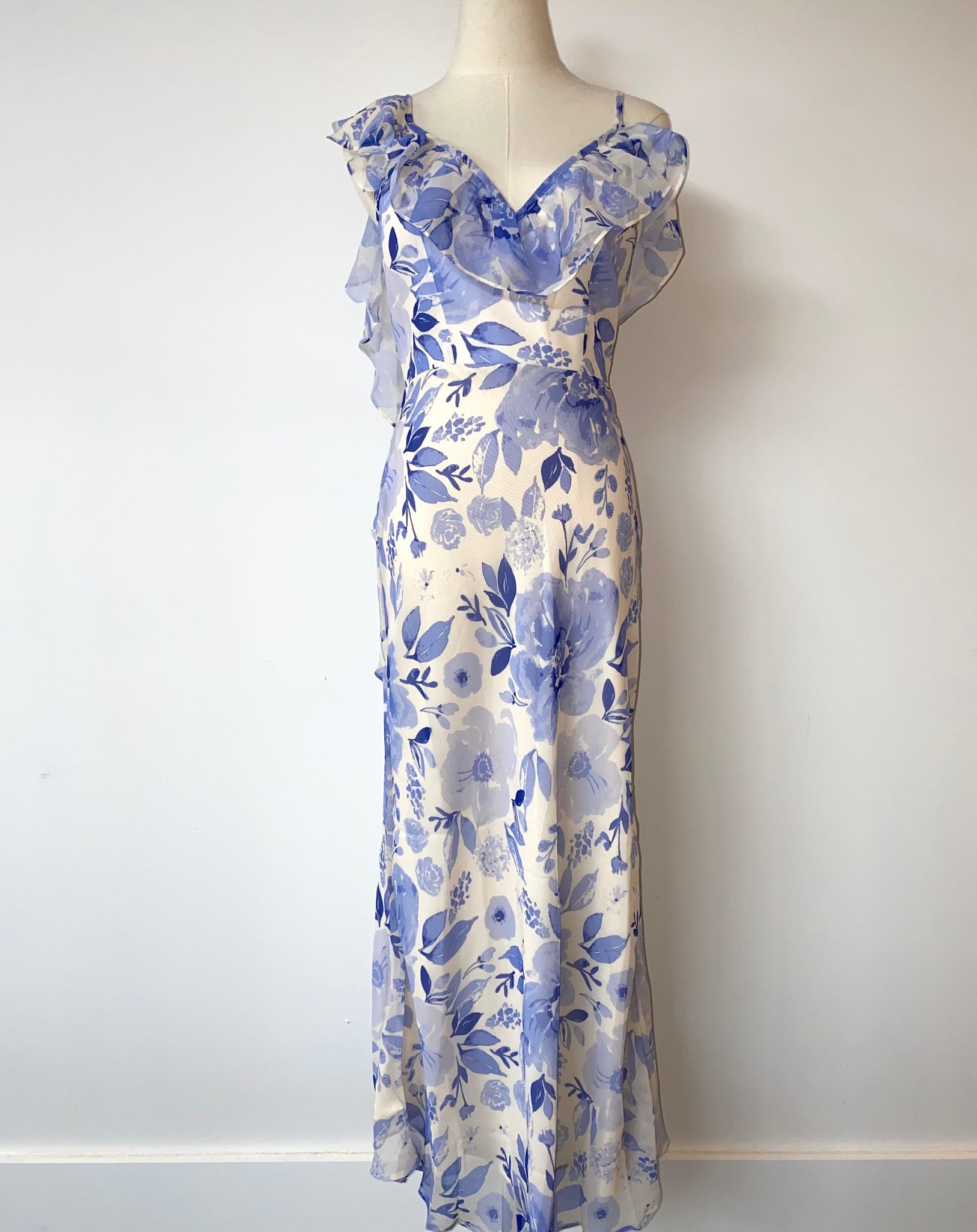 Floral Print V Neckline Maxi Dress
