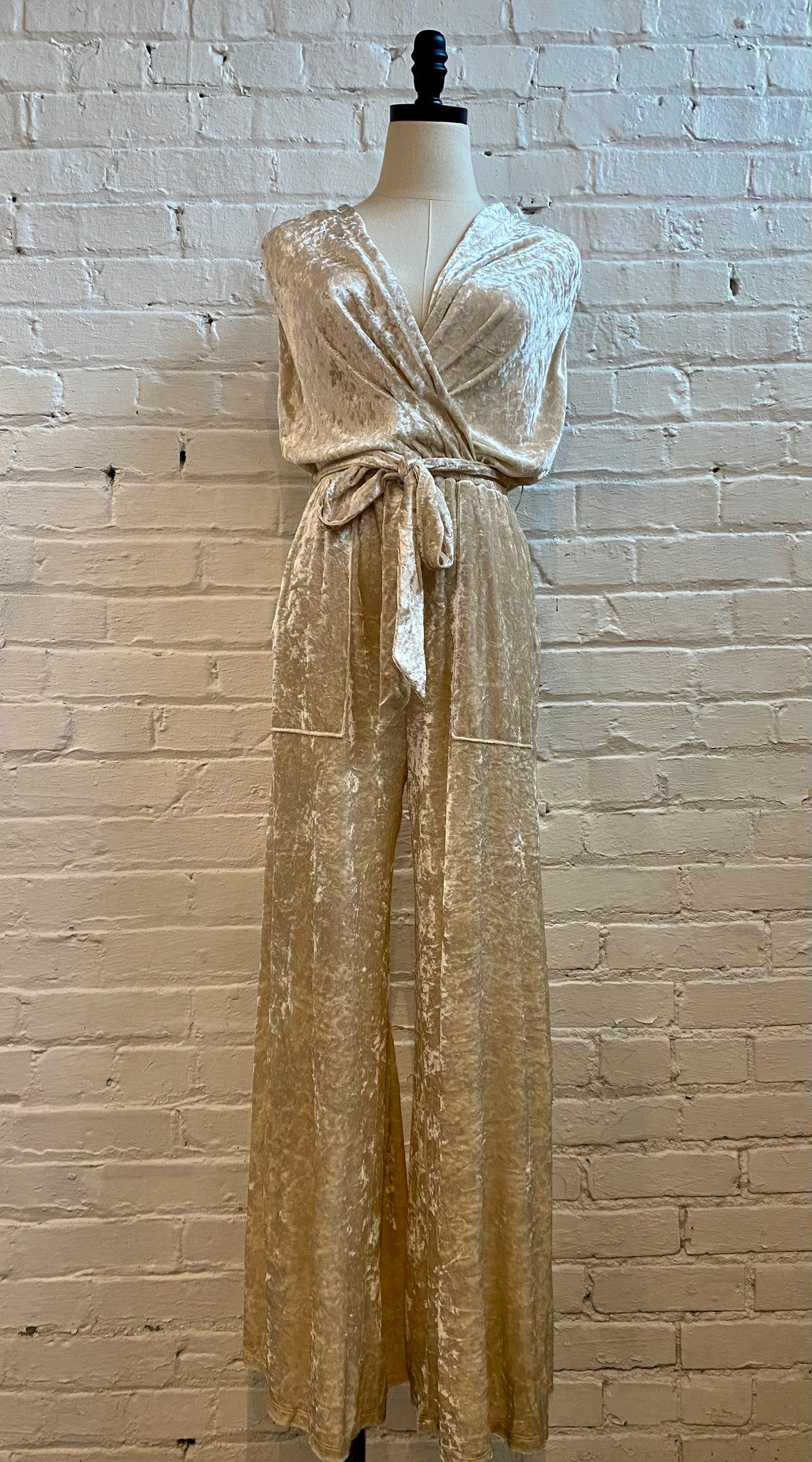 Sleeveless Velvet Jumpsuit