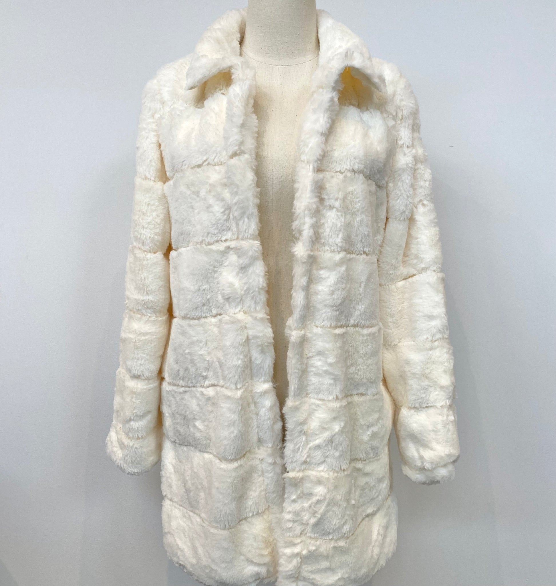 Ivory Side Pocket Faux Fur Jacket