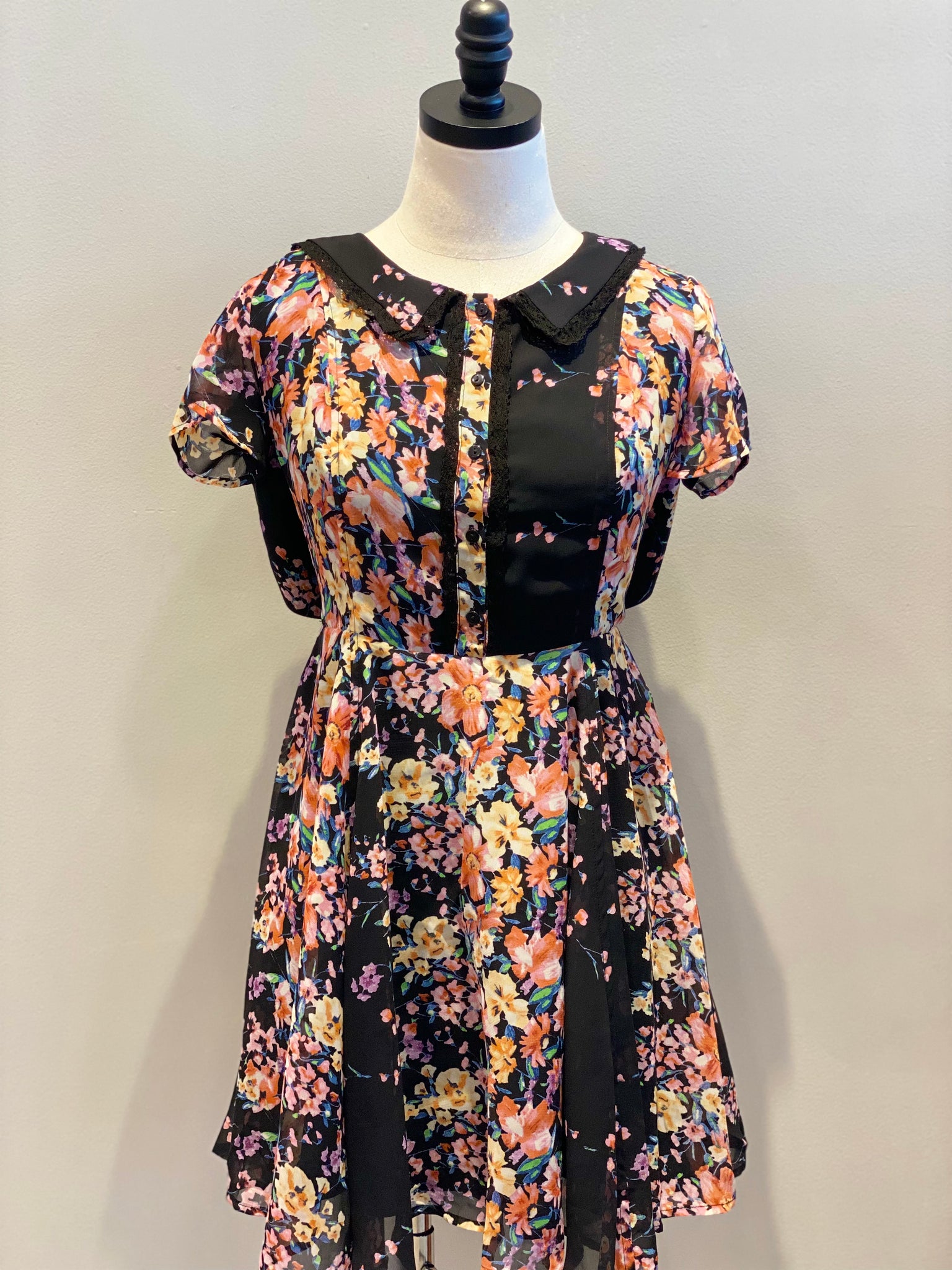 Lisa Floral Lace Dress