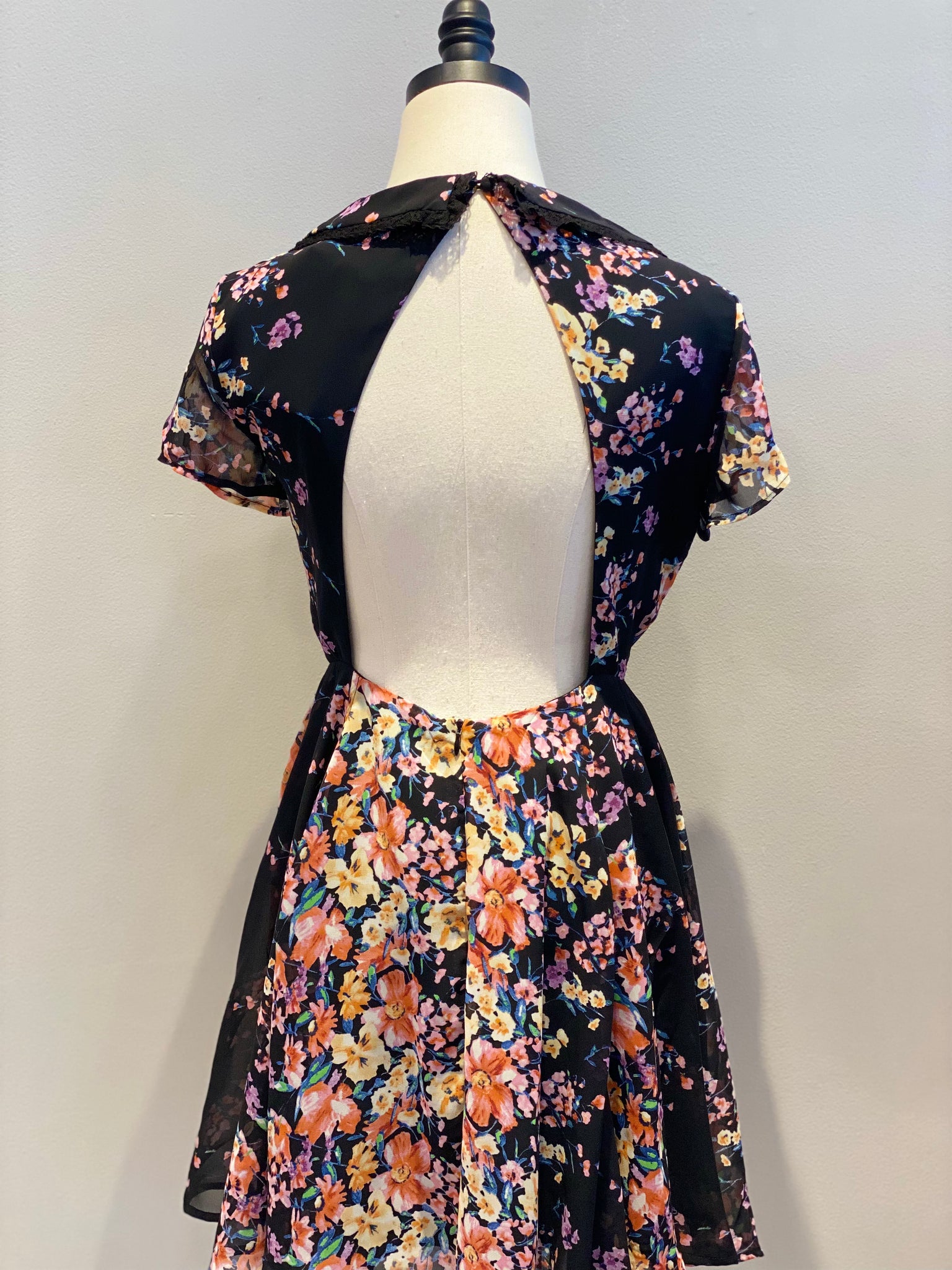 Lisa Floral Lace Dress